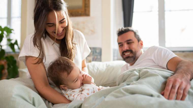 Quando iniciar os cuidados com os primeiros dentes do bebê?