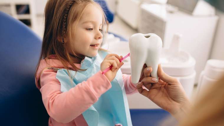Cárie infantil: causa, prevenção e tratamento